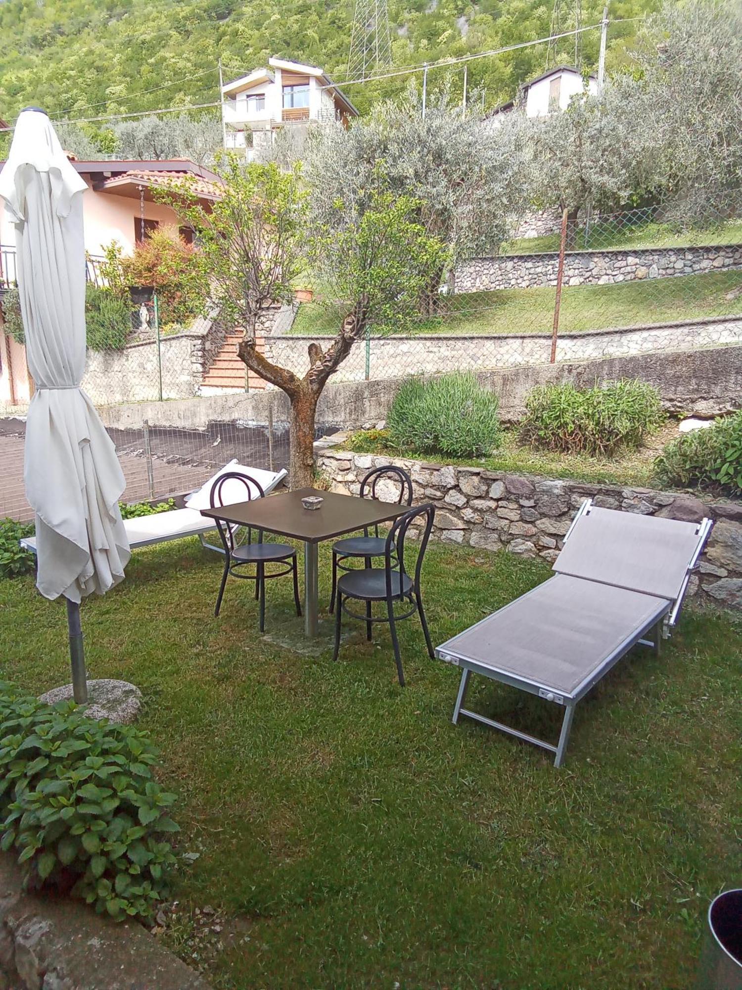 Ca Negra Ca Negra Suite Costa Volpino Exterior photo